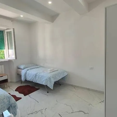123 Borgo * Livorno