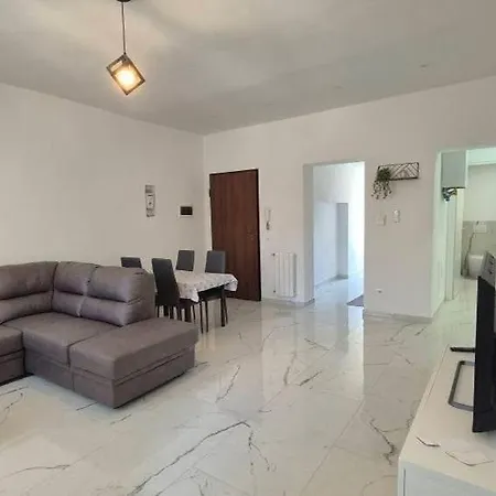 Apartment 123 Borgo Livorno
